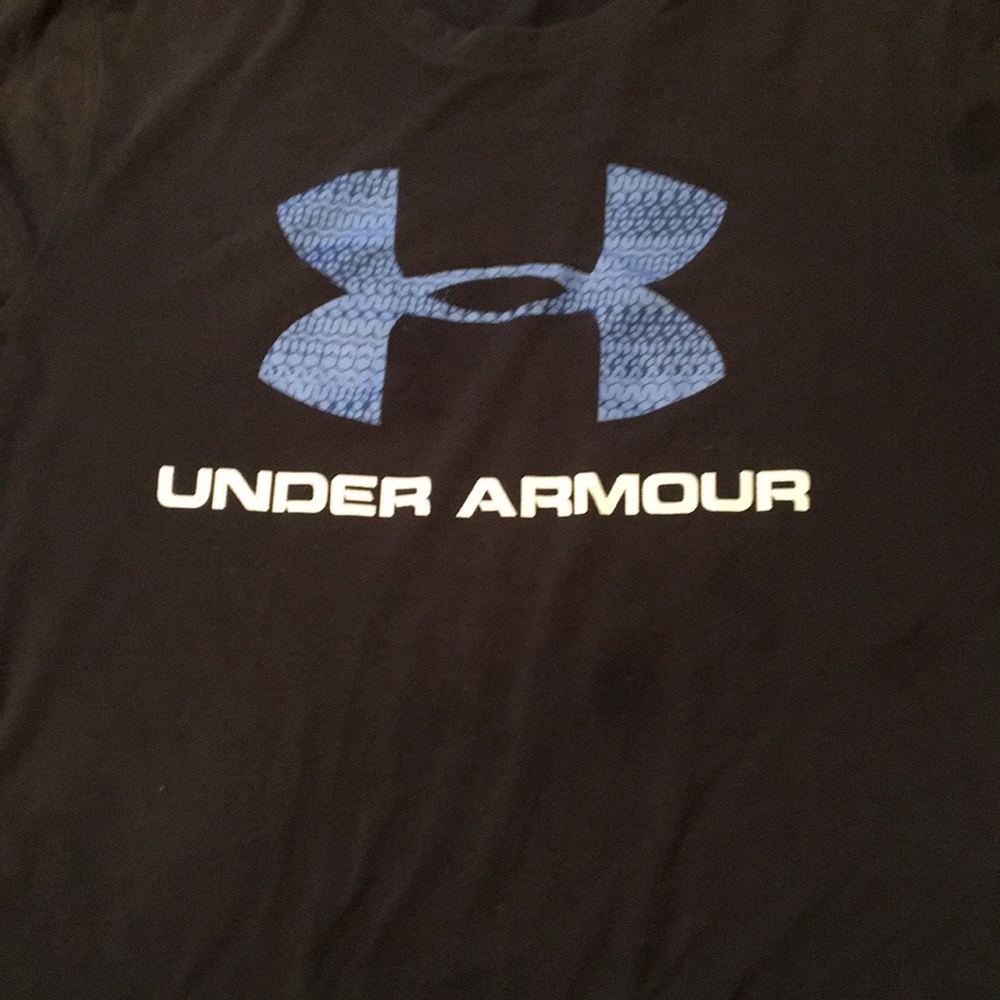 Under armor shirt